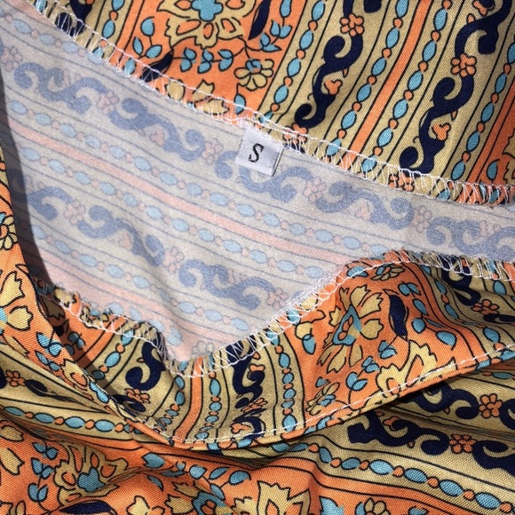 Small beautiful floral boho babydoll top - Picture 4 of 6